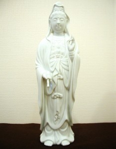 酒井田柿右衛門　白磁観音像 酒井田柿右衛門