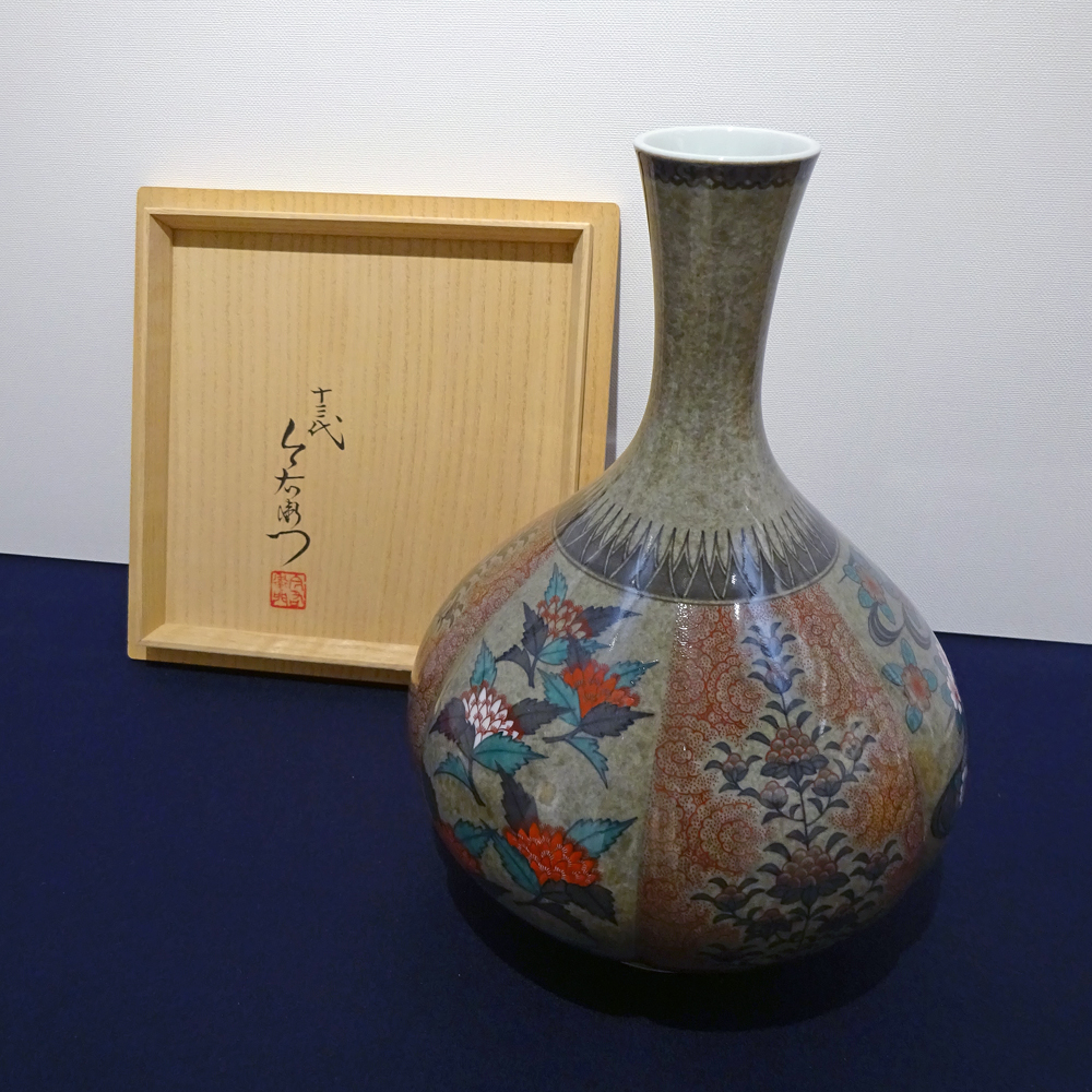 今泉今右衛門_色絵薄墨草花文花瓶 今泉今右衛門
